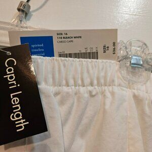 Covington Brand Womans Cargo Capri pants / Size 16